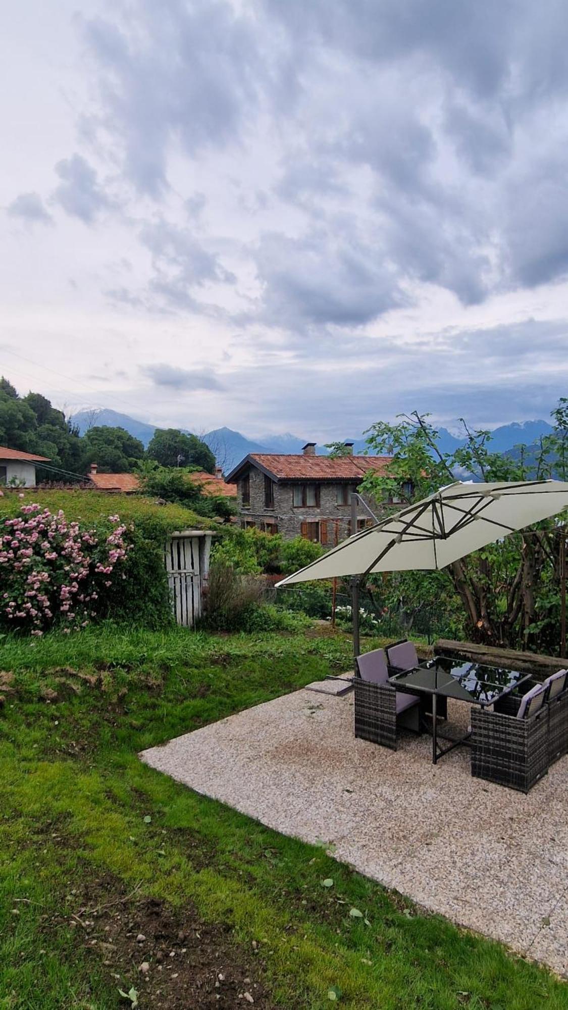 Villetta Con Giardino Privato Cremia Exterior foto