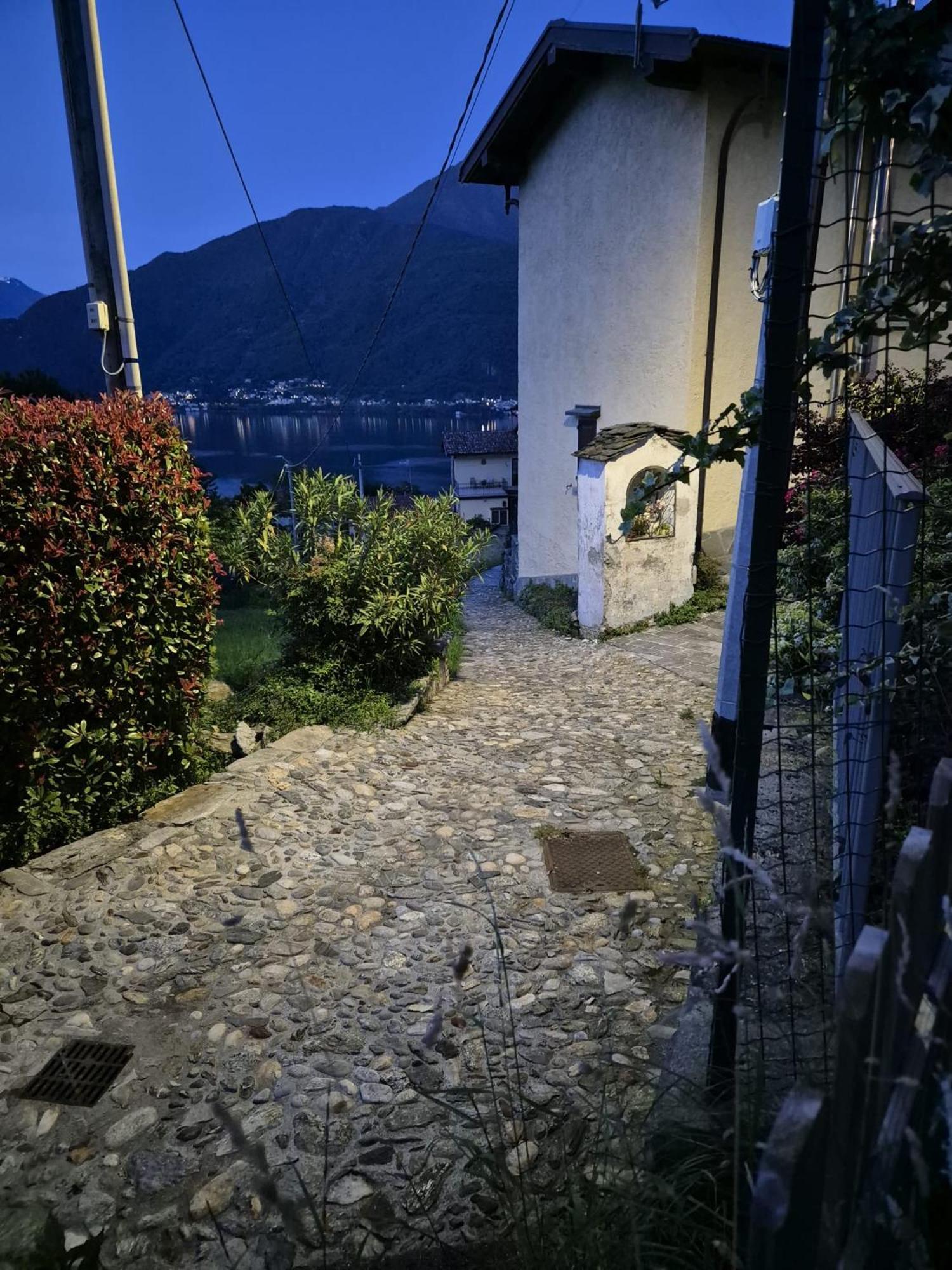 Villetta Con Giardino Privato Cremia Exterior foto